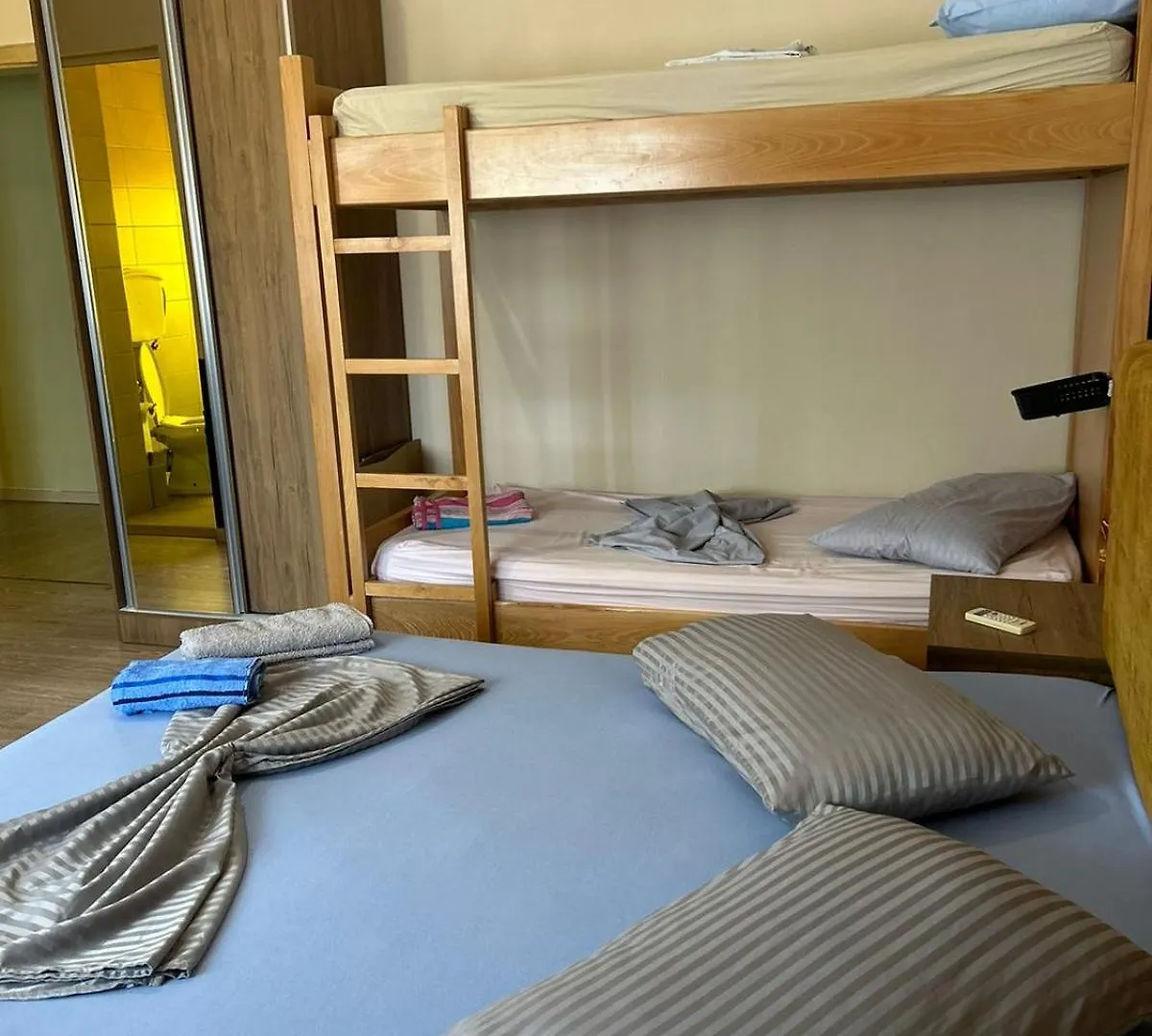 Guest House Tirana 0*,  Albanien